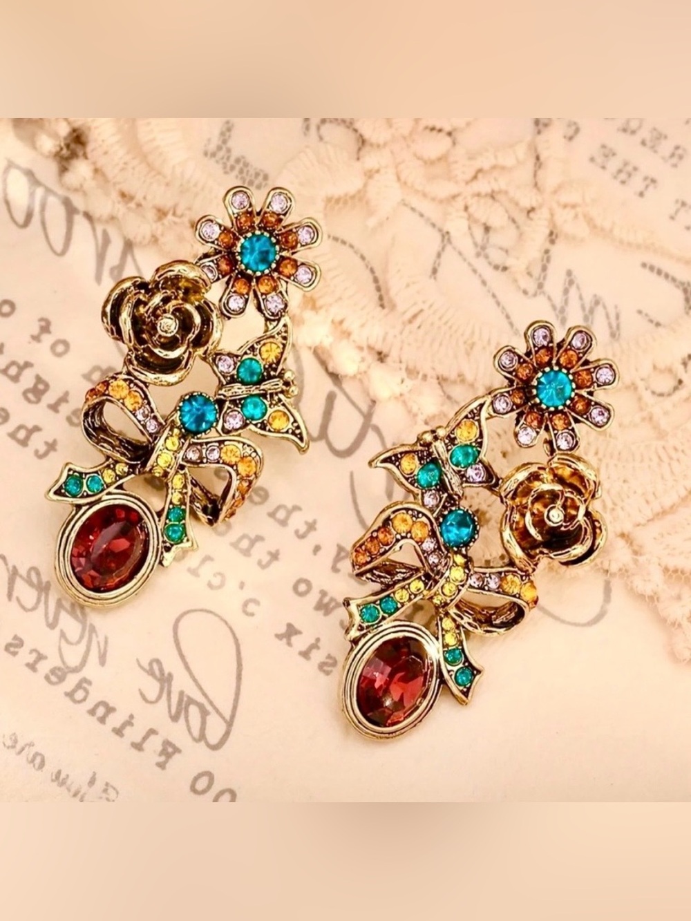 NWT Vintage Floral Gemstone Drop Earrings